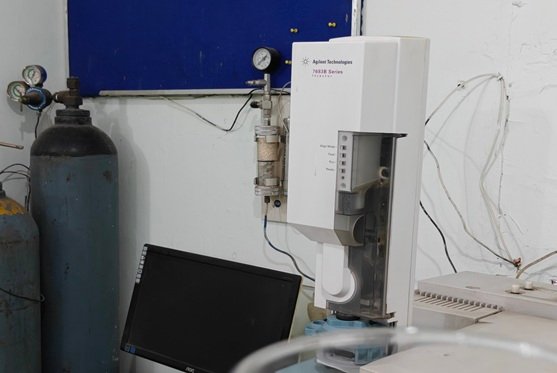 Gas chromatography instrument used in the hands-on training workshop